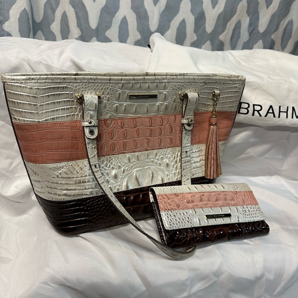 Brahmin Tote Purse with Matching Wallet and cover bag in Toasted Macaroon design - Picture 3 of 3